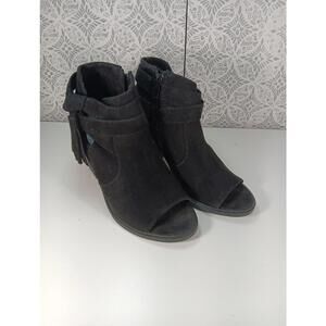 Sugar Peep Toe Block Heel Shoe Women's Sz 6. Black Suede With Tassels